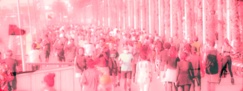 AGLOMERACION PASEO MARITIMO